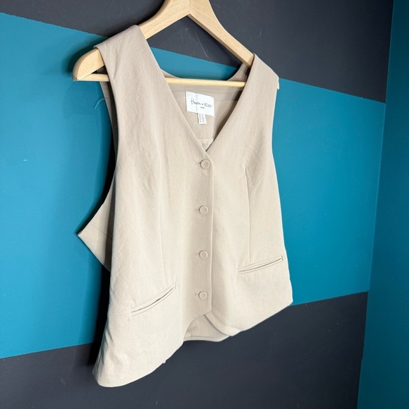 Haver and Blair Beige Button-Up Vest - Picture 2 of 7